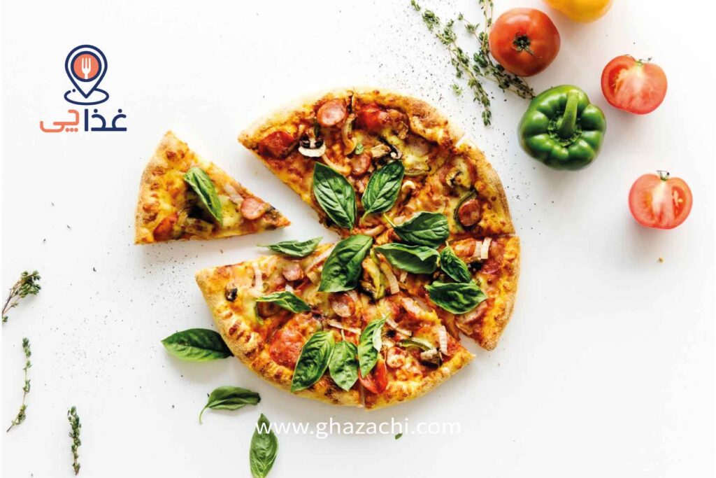 پیتزا رژیمی گوجه فرنگی، ذرت و ریحان