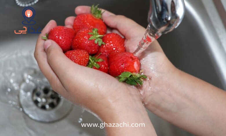 روش صحیح شستن انواع توت خشک و تازه