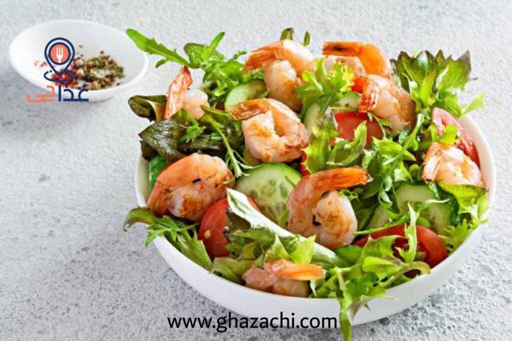طرز تهیه میگو رژیمی با کاهو